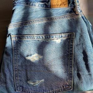 American Eagle 90’s Boyfriend Jeans